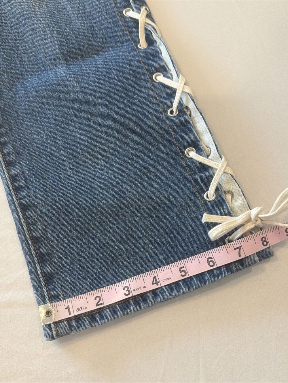 Beyoncé X Levi’s 501 Curvy Jeans Womens 28x32 Medium Wash Lace Up High Rise EUC - Picture 15 of 16